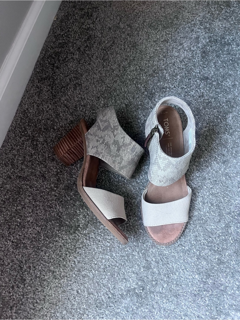 TOMS Women's Gray Snake-Print Ankle Strap Sandals